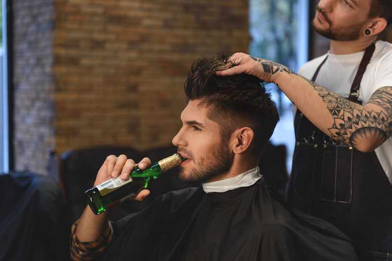 Alkohol Sekt Bier Friseursalon verboten Friseur