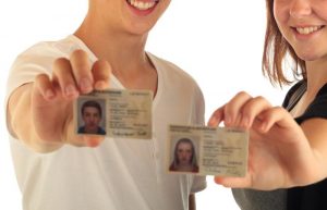 Ausweis Kontrolle Zoll Friseursalon